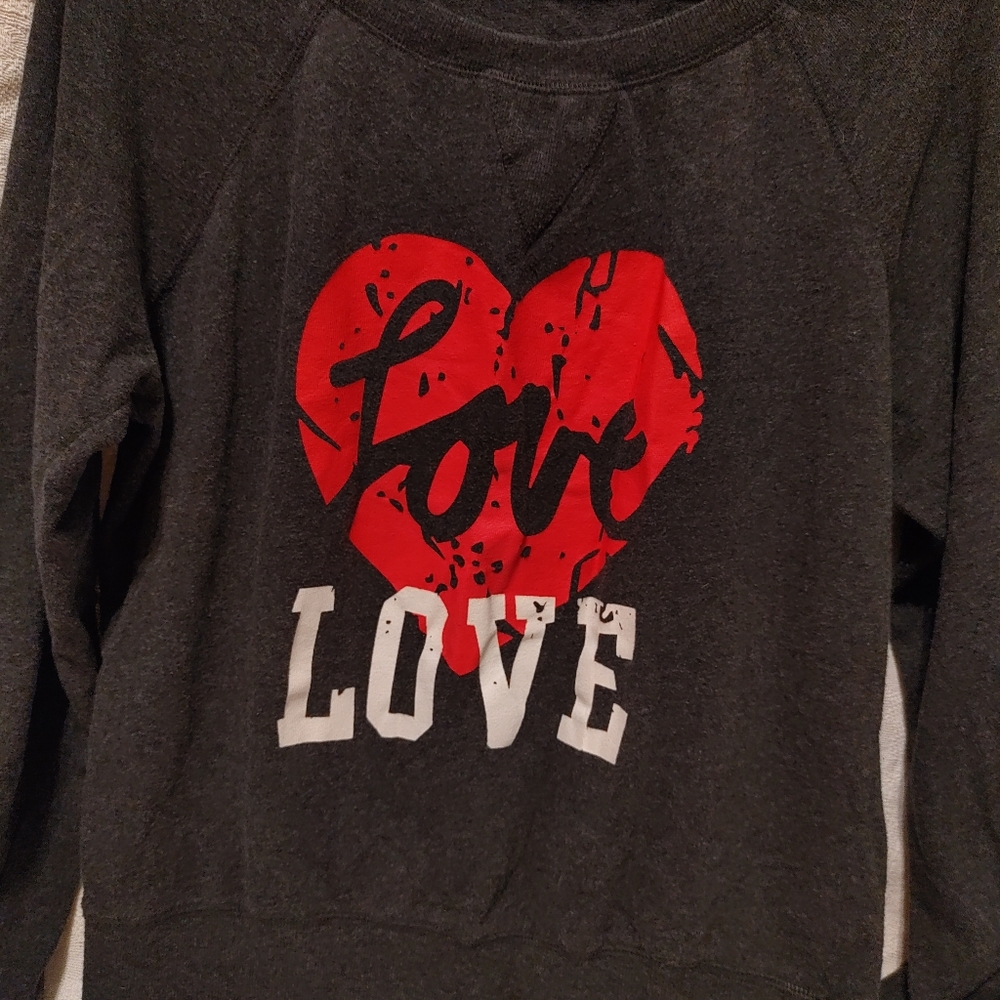 Papaya Gray Sweatshirt Cozy and Stylish